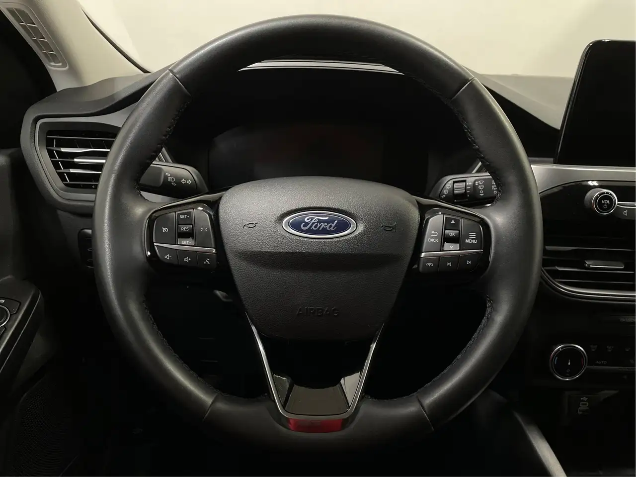 Ford Escape снимка Ford Escape