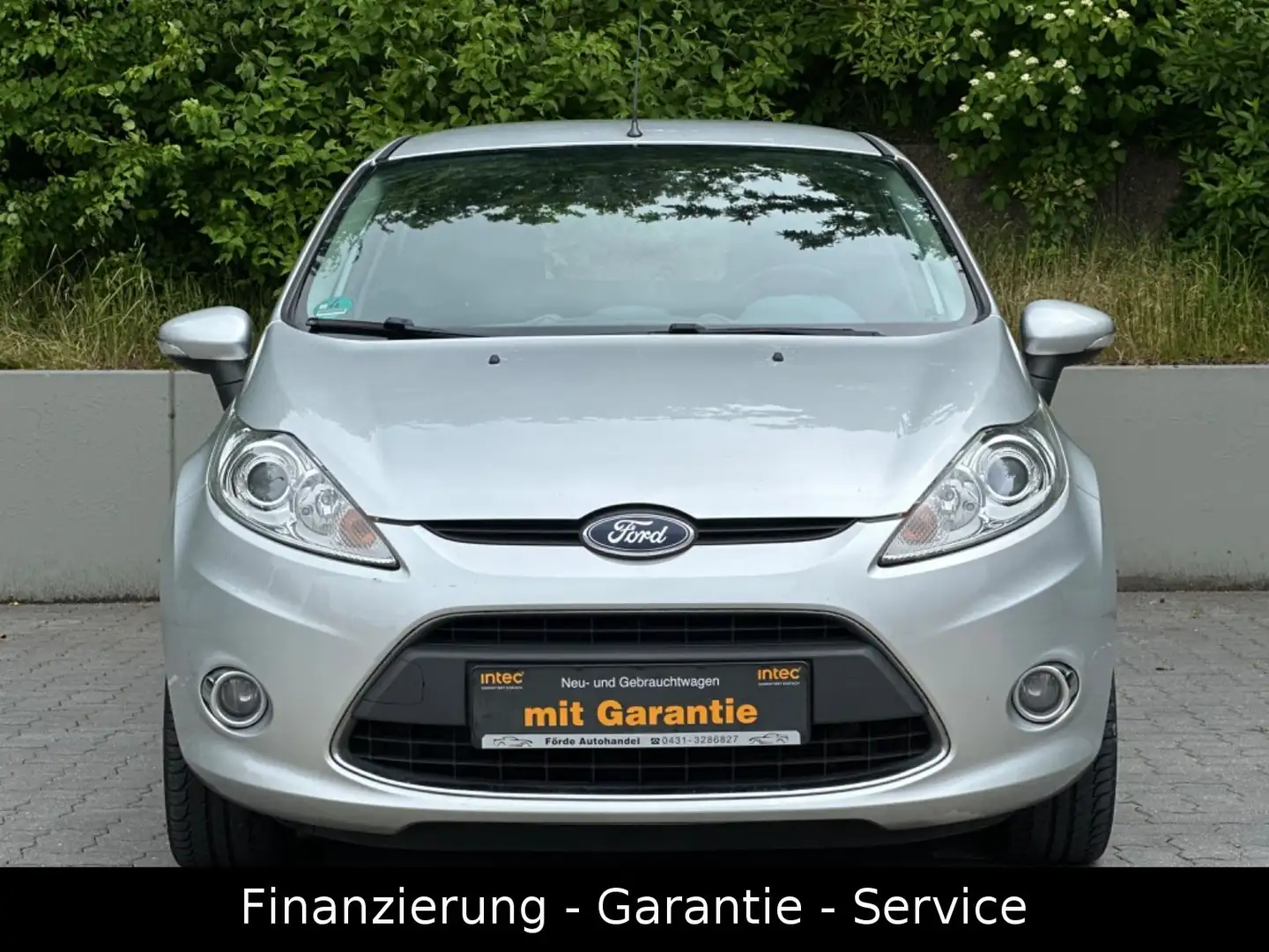 Ford Fiesta 1,25/TÜV NEU/2 HAND/5 TÜREN/ALU/KLIMAAUTO Silber - 2