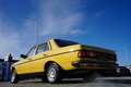 Mercedes-Benz 230 E Lim.*Automatik*Classic Data*Oldtimer*Dackel Gelb - thumbnail 39