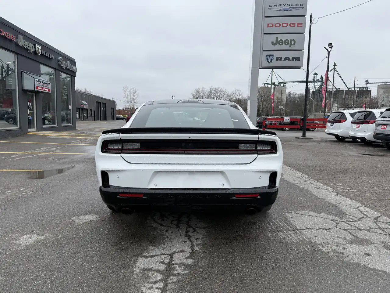 Dodge Charger снимка Dodge Charger