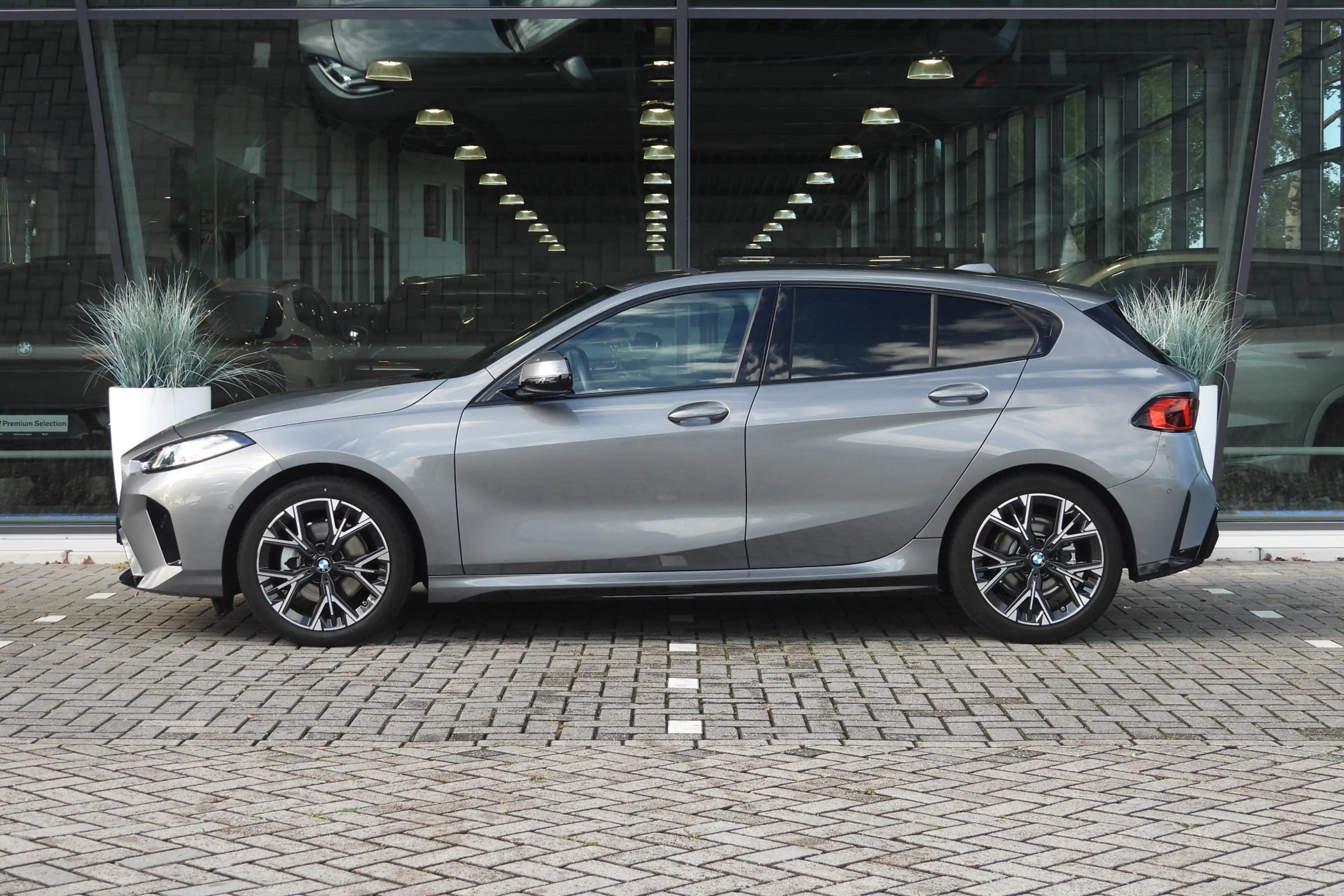 BMW 120 1 Serie M Sport Automaat / Sportstoelen / Achterui — photo 5