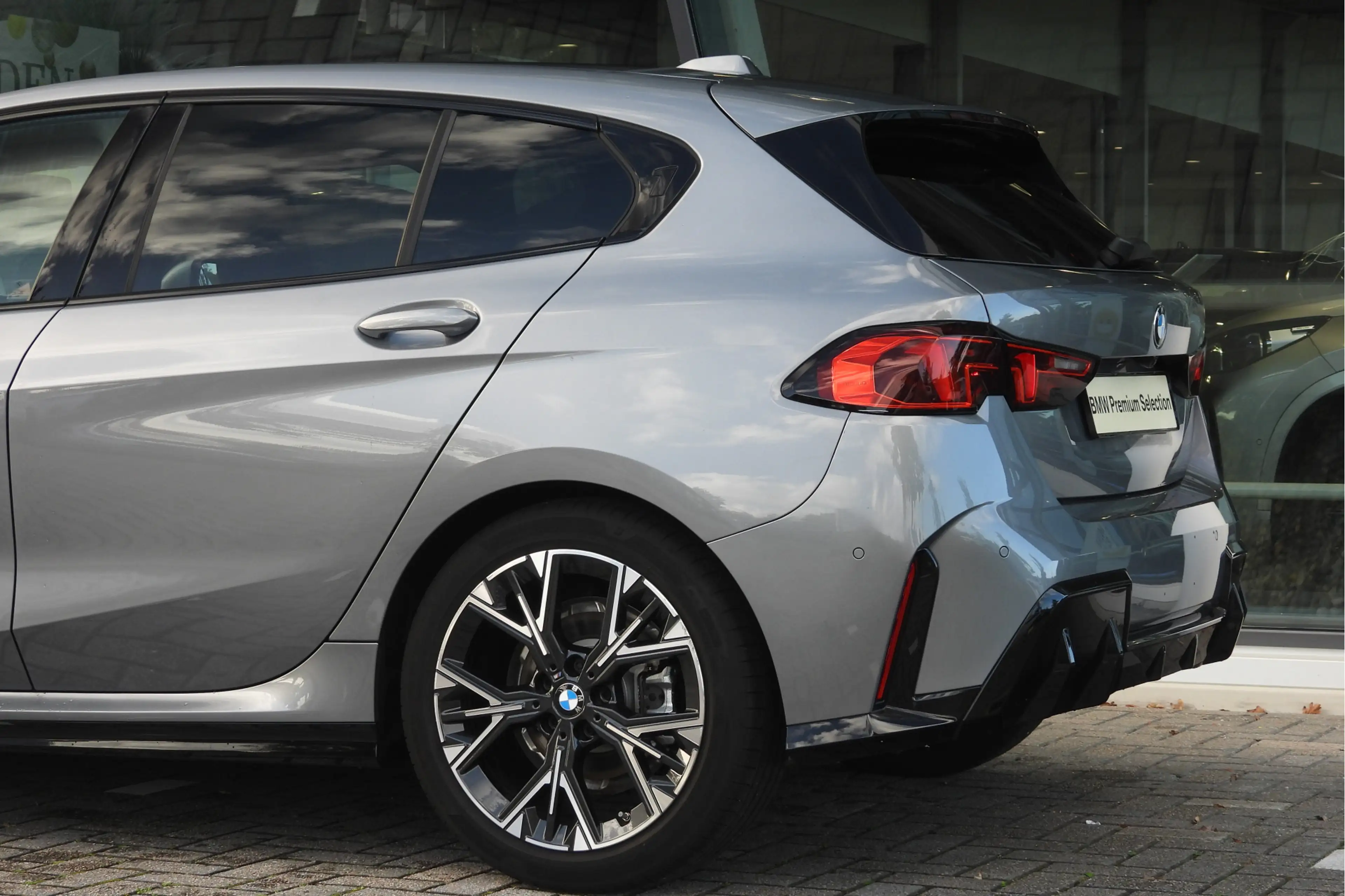 BMW 120 1 Serie M Sport Automaat / Sportstoelen / Achterui — photo 15