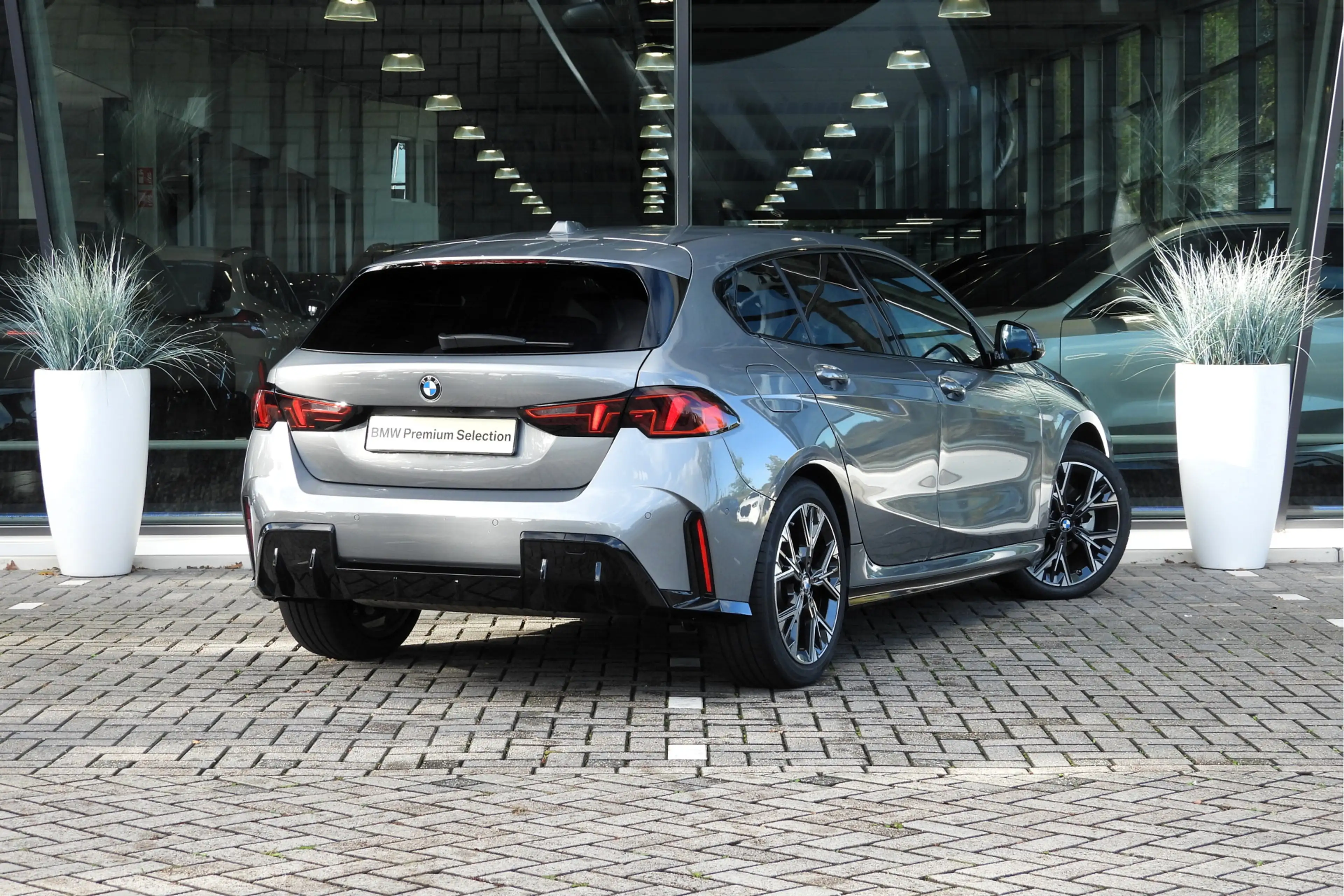 BMW 120 1 Serie M Sport Automaat / Sportstoelen / Achterui — photo 4