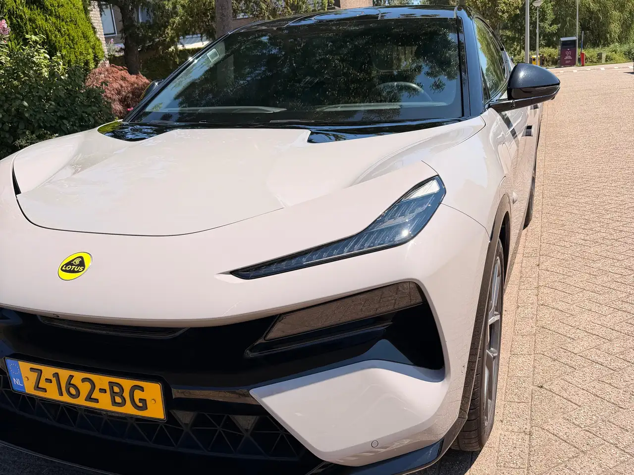 Lotus Eletre 2024