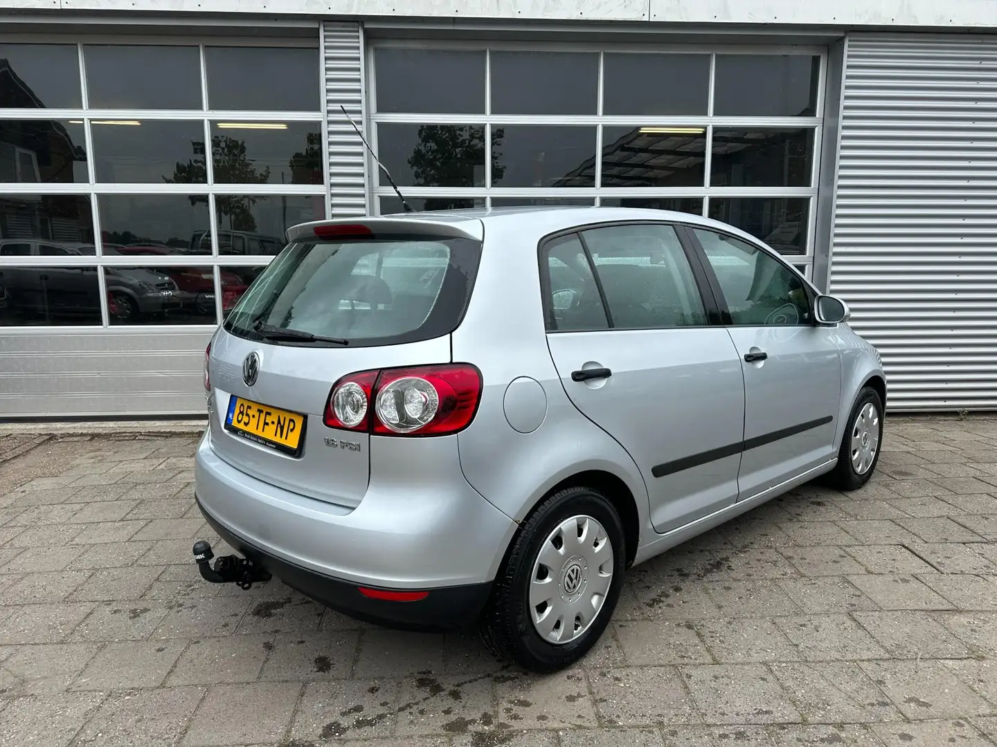 Volkswagen Golf Plus 1.6 FSI Comfortline Business Grijs - 2