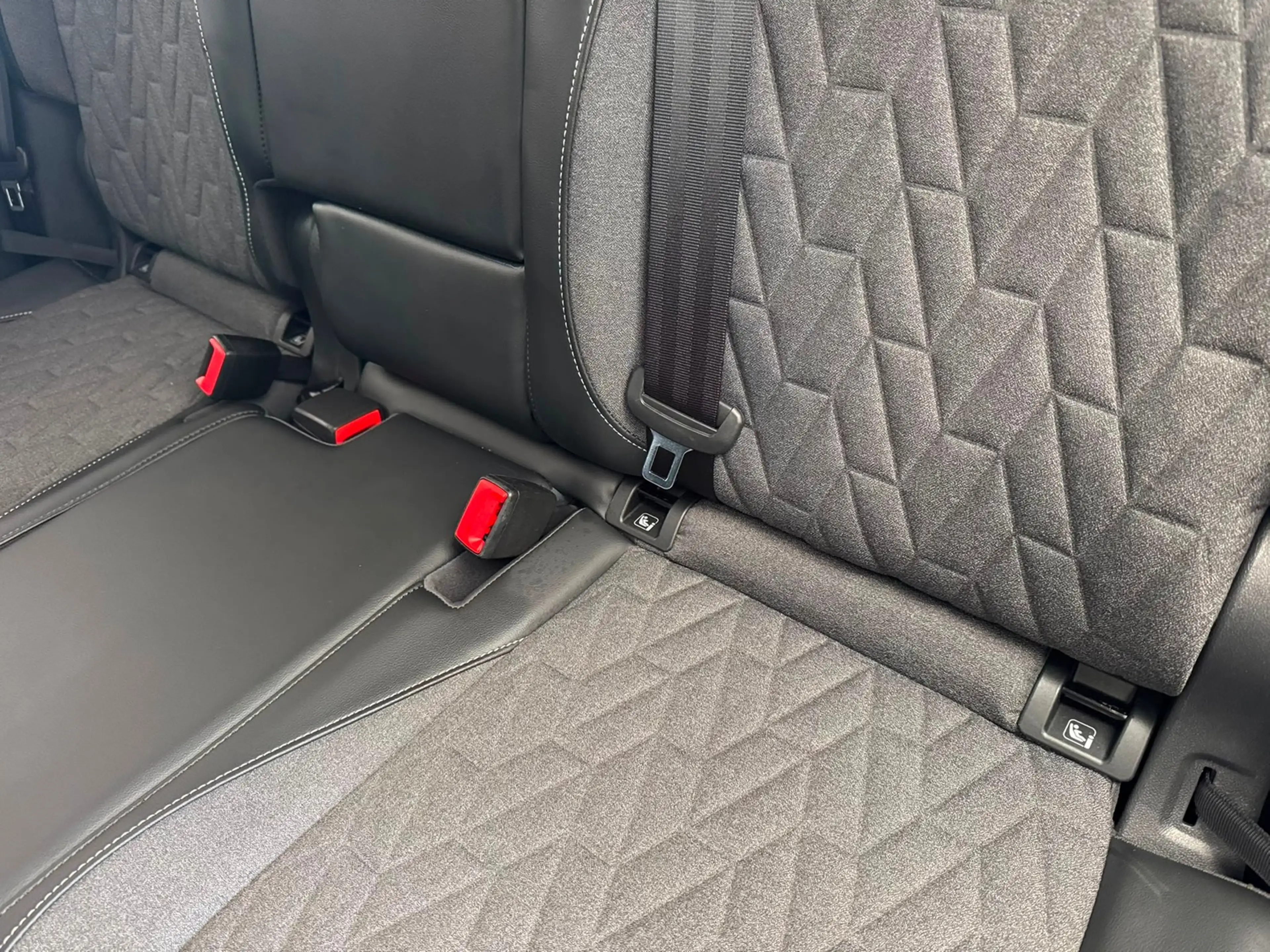 Volkswagen Tiguan Life 2.0 TDI DSG+AHK+RFK+ACC+NAVI+LED — photo 15