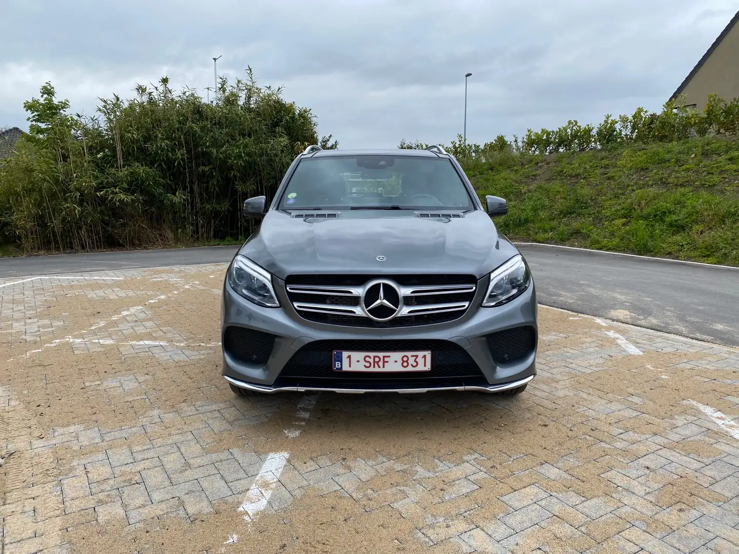 Mercedes-Benz GLE 500 e 4Matic 7G-TRONIC AMG Line siva - 2