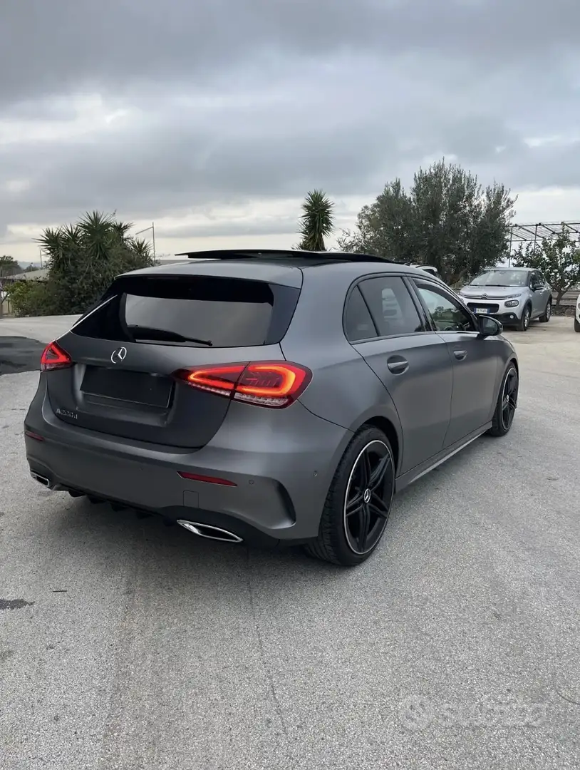 Mercedes-Benz A 200 d Premium auto Grigio - 2