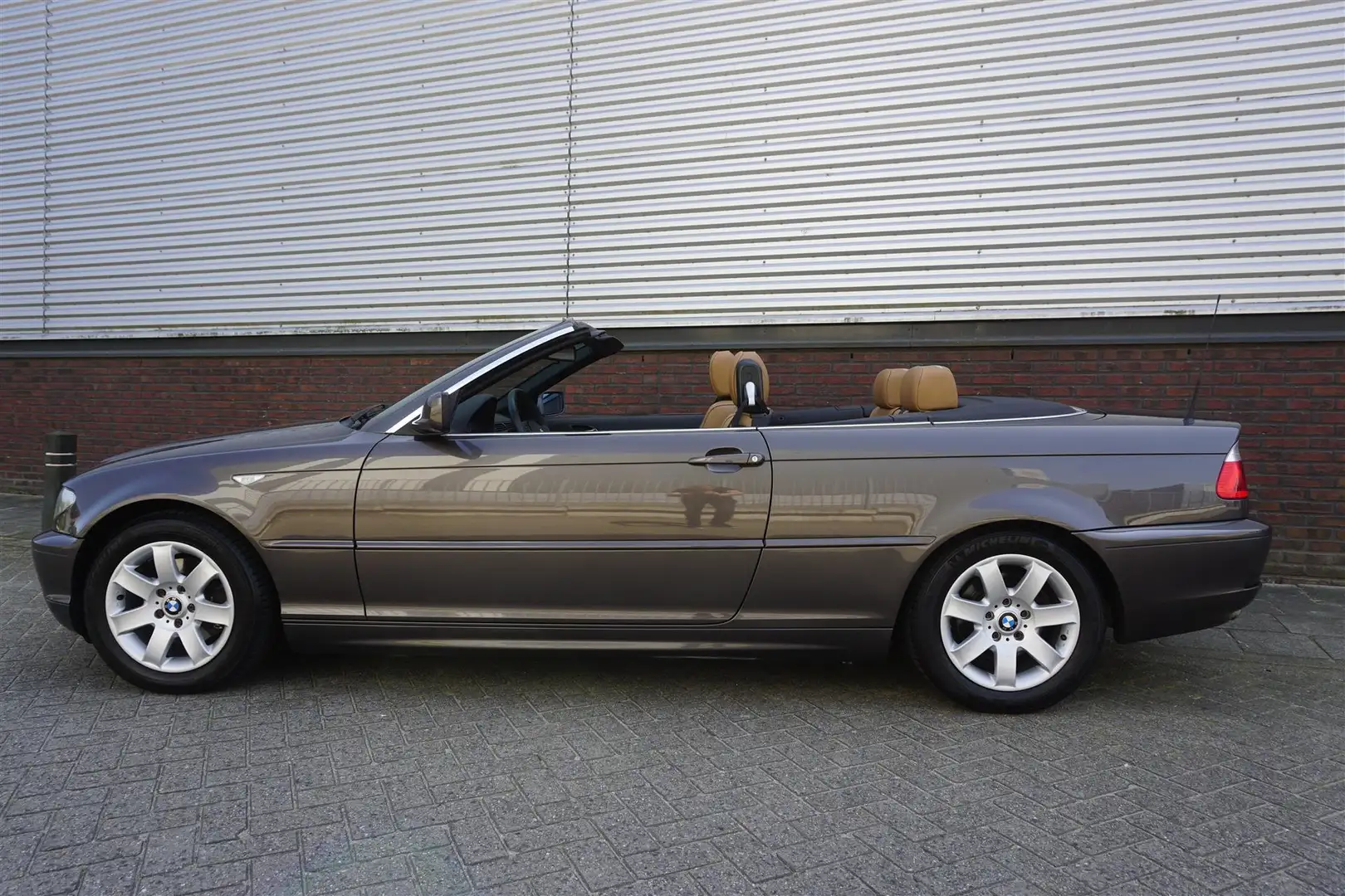 BMW 320 3 Serie Cabrio 320Ci Executive 2e Eigenaar!Origine Brun - 2