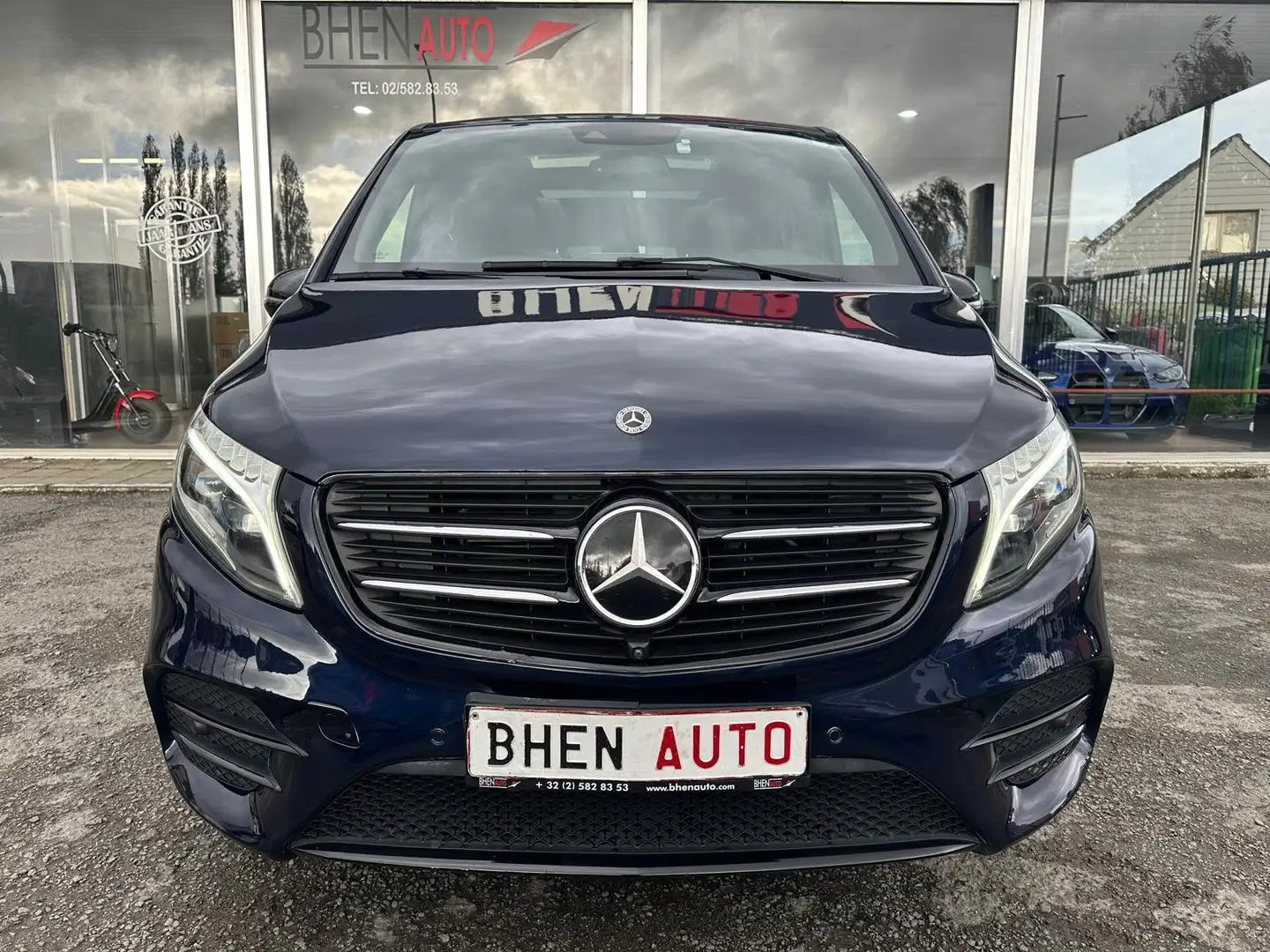 Mercedes-Benz V 250 V 250 TOIT OURANT/PACK AMG/Pack night/CAMERA360 Bleu - 2