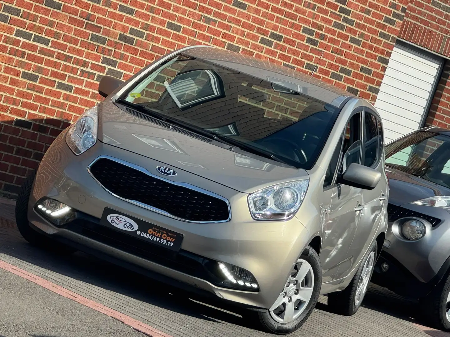 Kia Venga // EURO 6 B // PARFAIT ÉTAT // Grijs - 1
