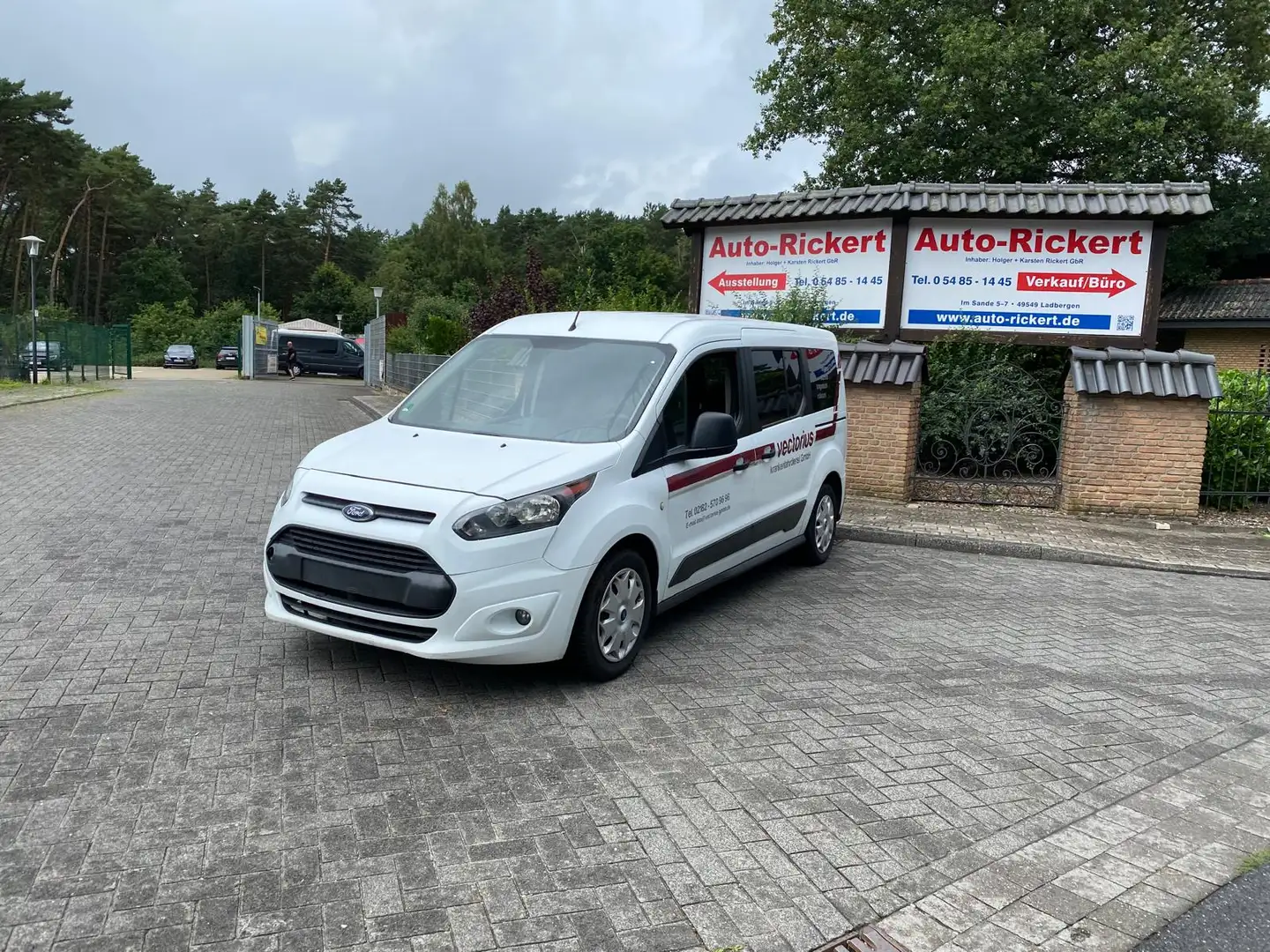 Ford Transit Connect Kombi lang Trend Rollstuhlgerecht I Heckausschnitt Weiß - 2