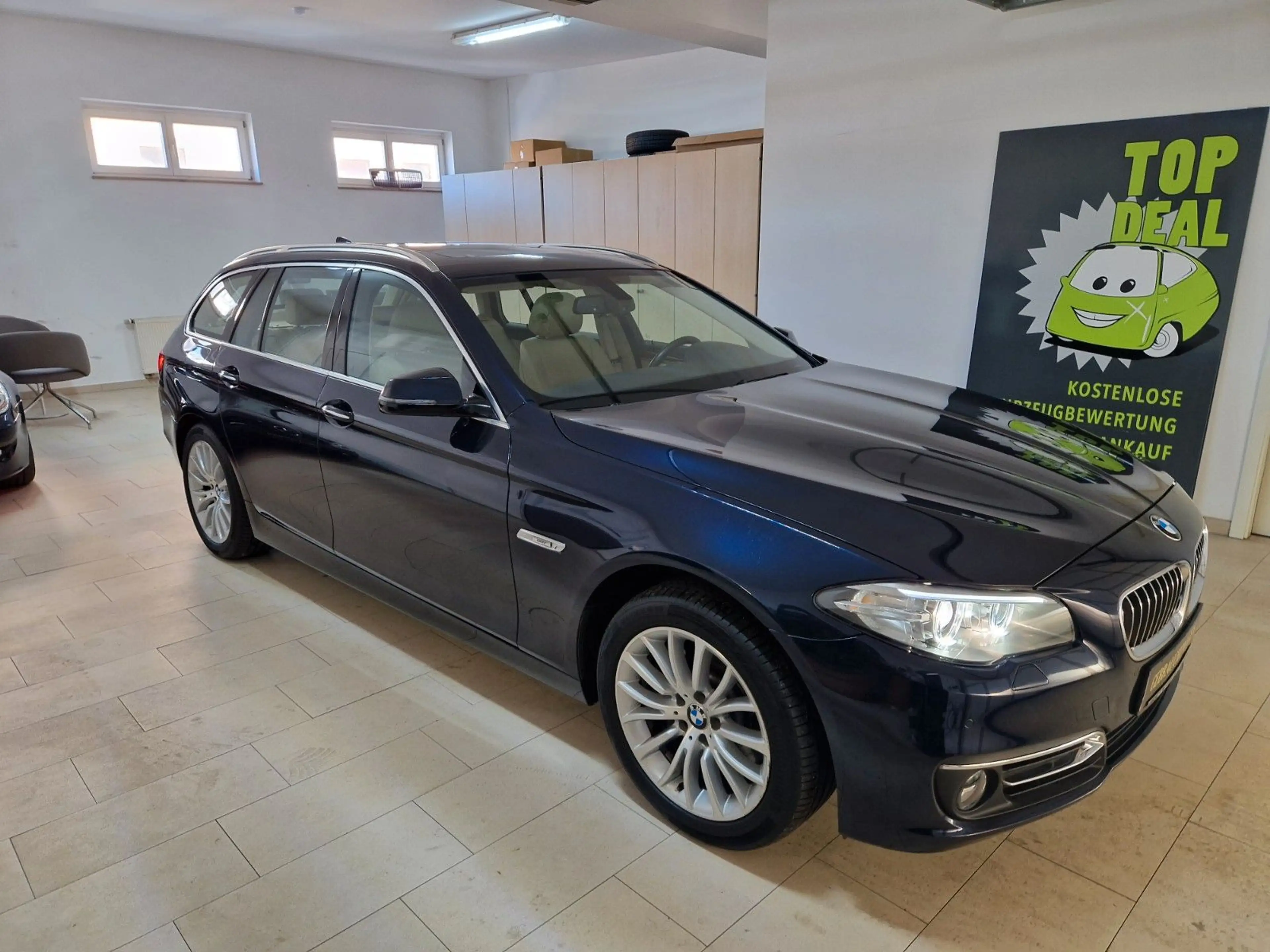 BMW 528 i xDrive Touring/Automatik/Standheizung — photo 2
