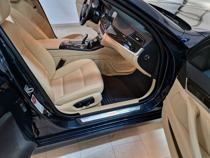 BMW 528 i xDrive Touring/Automatik/Standheizung — photo 11