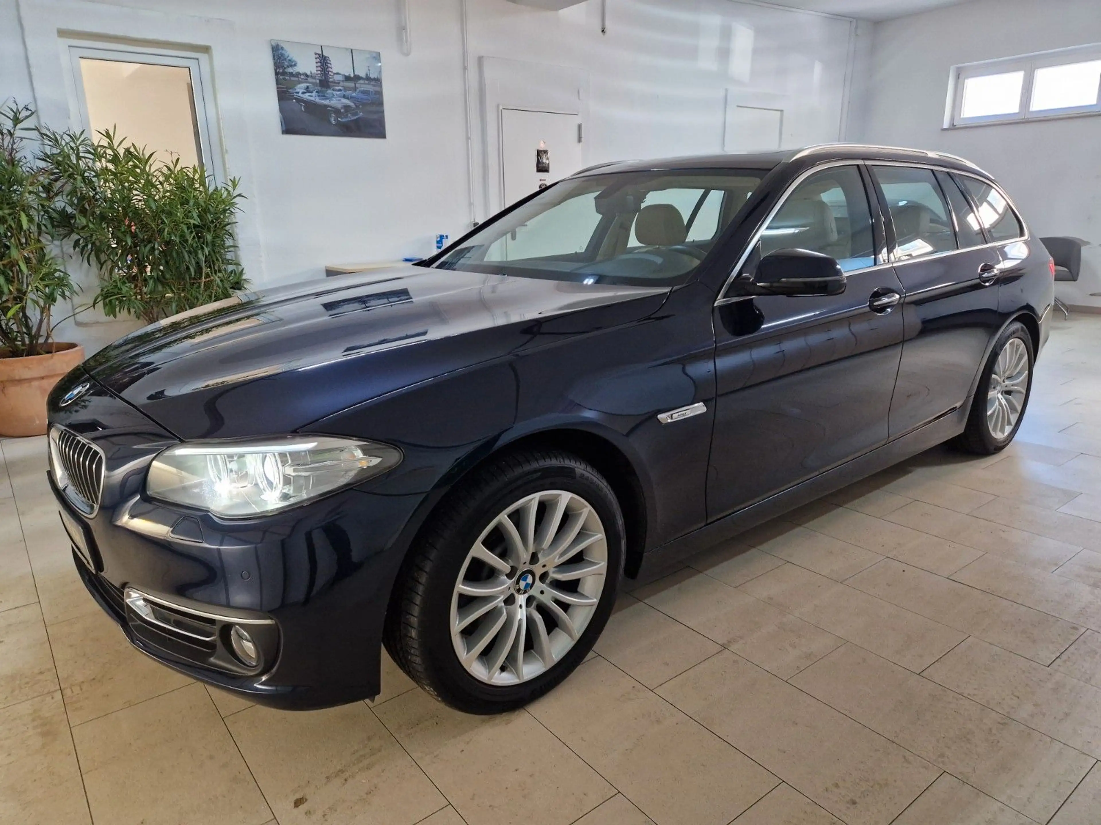 BMW 528 i xDrive Touring/Automatik/Standheizung — photo 3