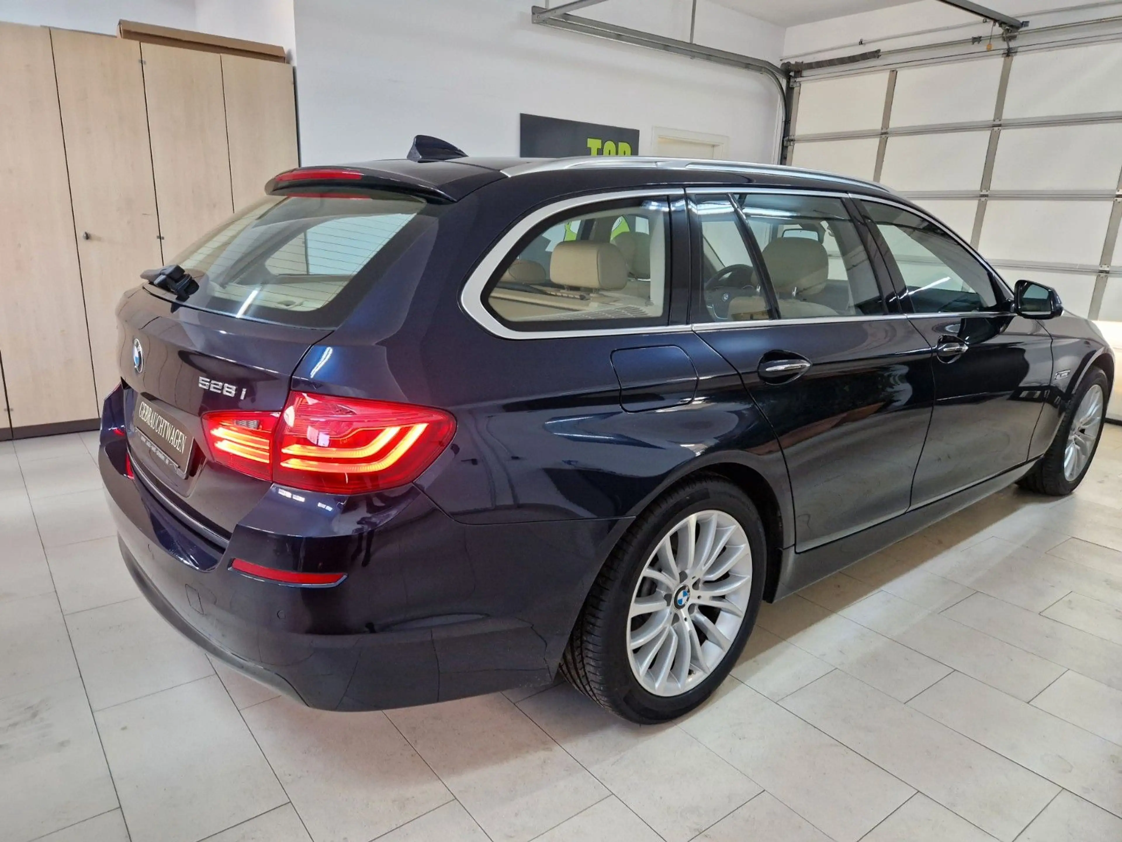BMW 528 i xDrive Touring/Automatik/Standheizung — photo 9