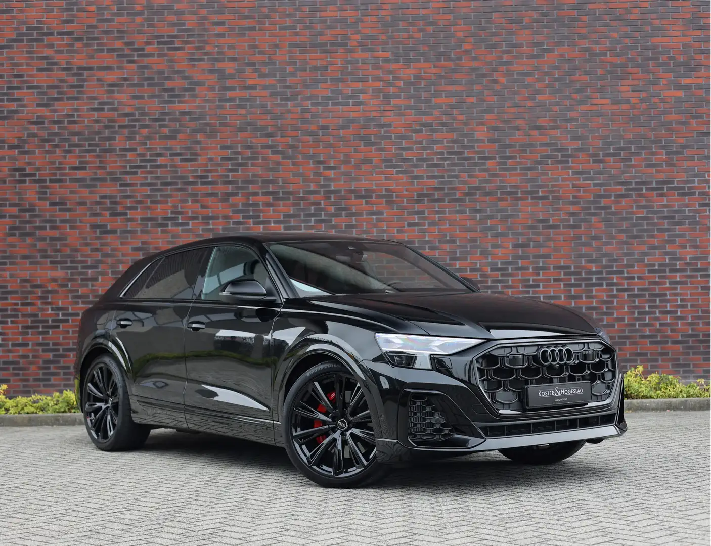 Audi Q8 60 TFSIe quattro Pro Line S Competition | Pano - T Zwart - 1