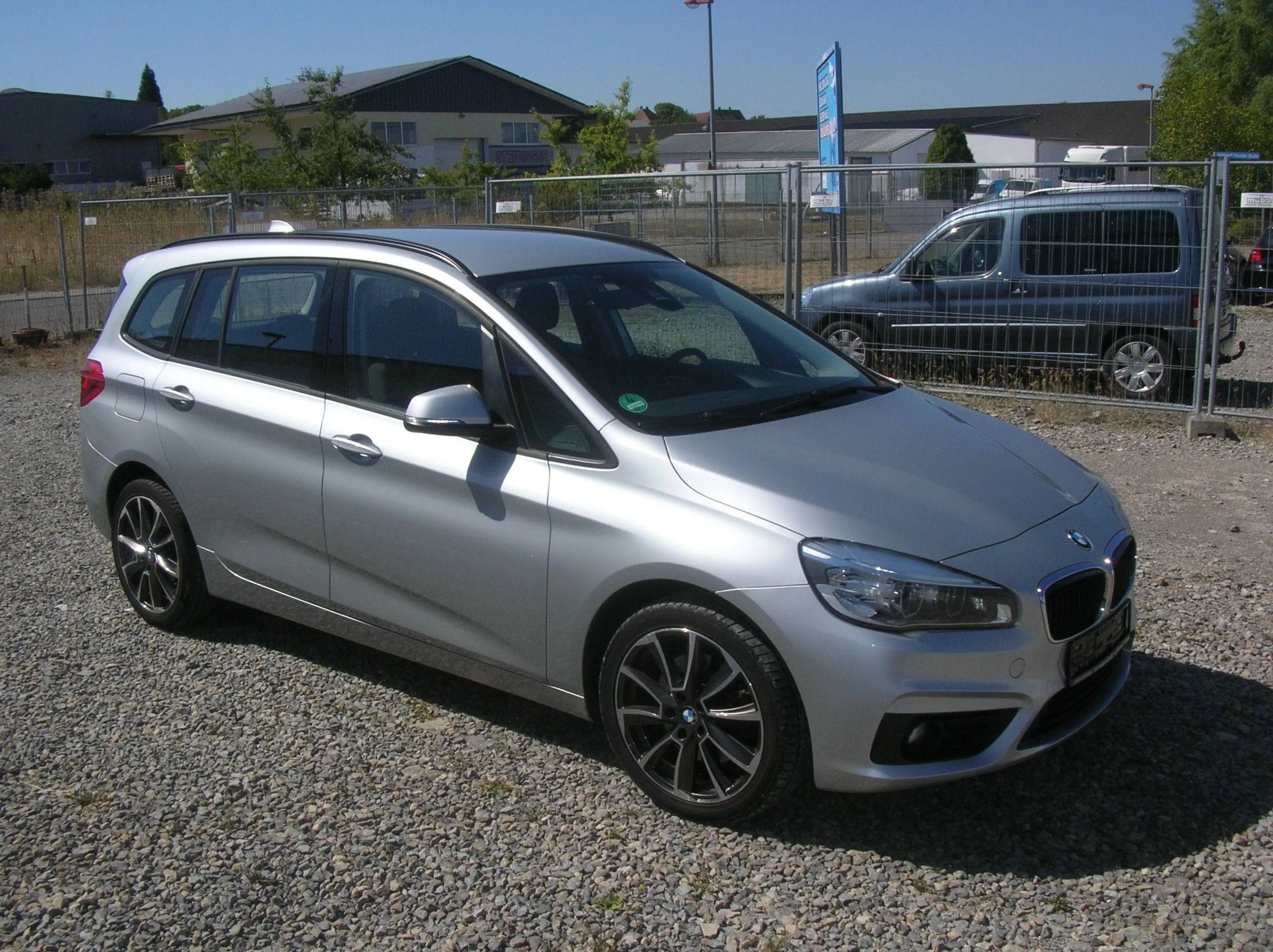 BMW 220 220 d Grand Tourer xDrive-Navi-Klima-7Sitze-PDC.. — photo 3