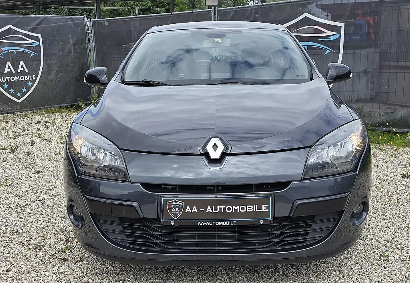 Renault Megane Mégane TomTom 1,6 16V 100 Grau - 2