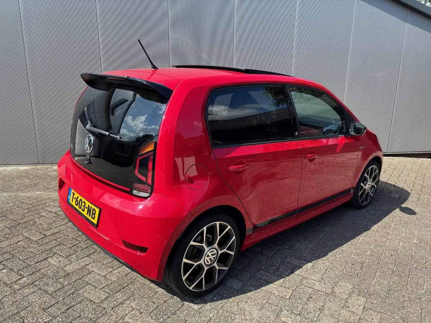 Volkswagen up! 1.0 TSI GTI | Panoramadak | Beats Audio | Nieuwsta Rouge - 2