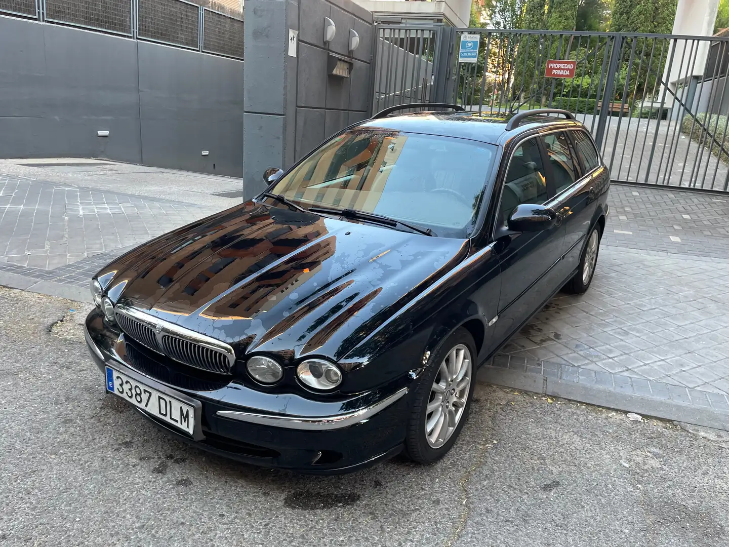 Jaguar X-Type X-Type Wagon 2.0D Executive Executive Noir - 1