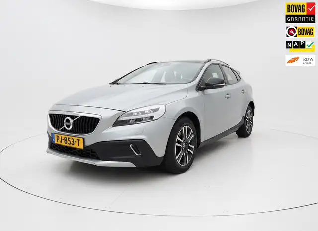 2017 Volvo V40 Cross Country in Grey for sale