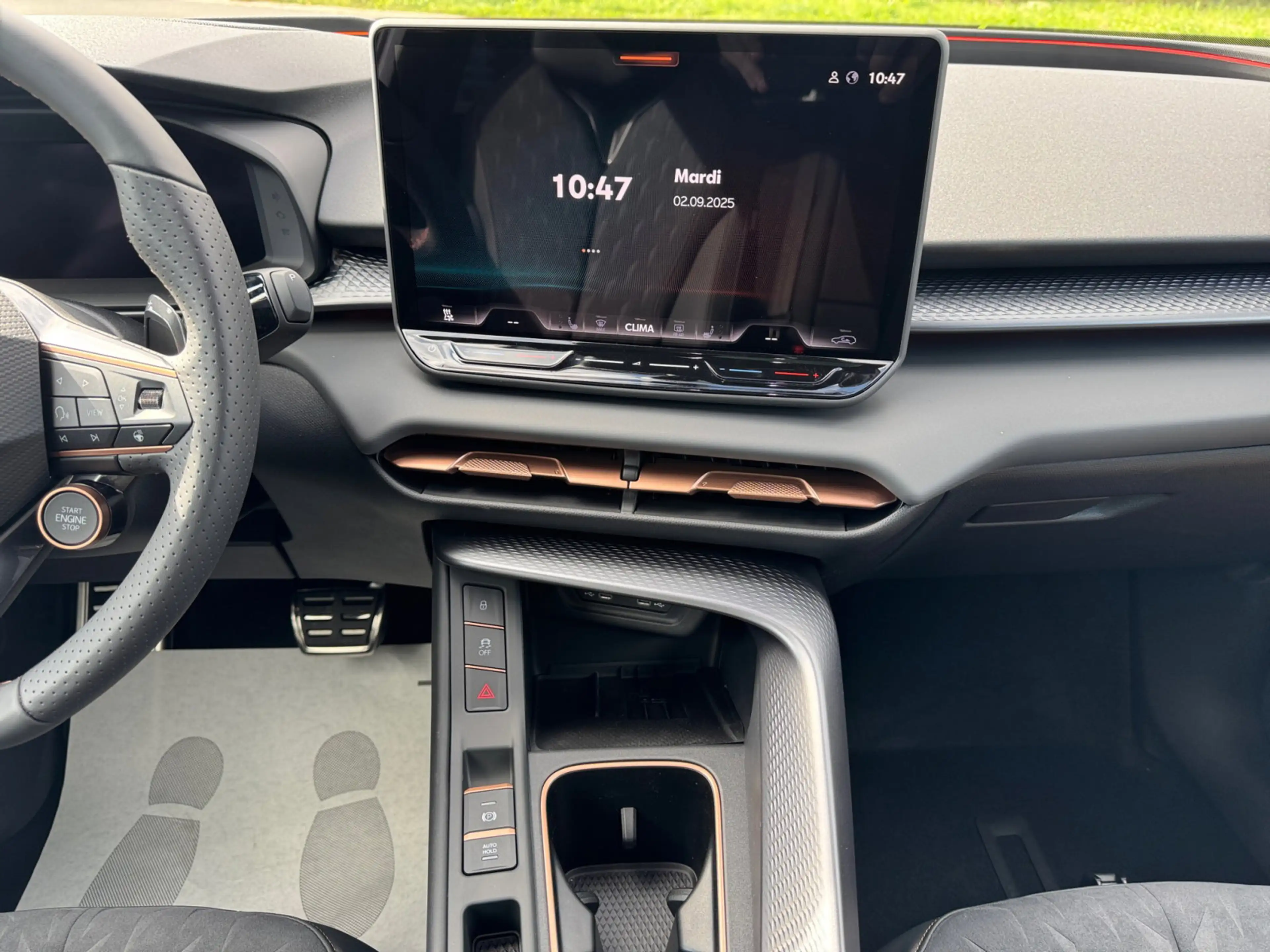 CUPRA Terramar Terramar Business 1.5 e-HYBRID 204ch (150kW) DSG 6v Plug-in Hybrid — photo 12