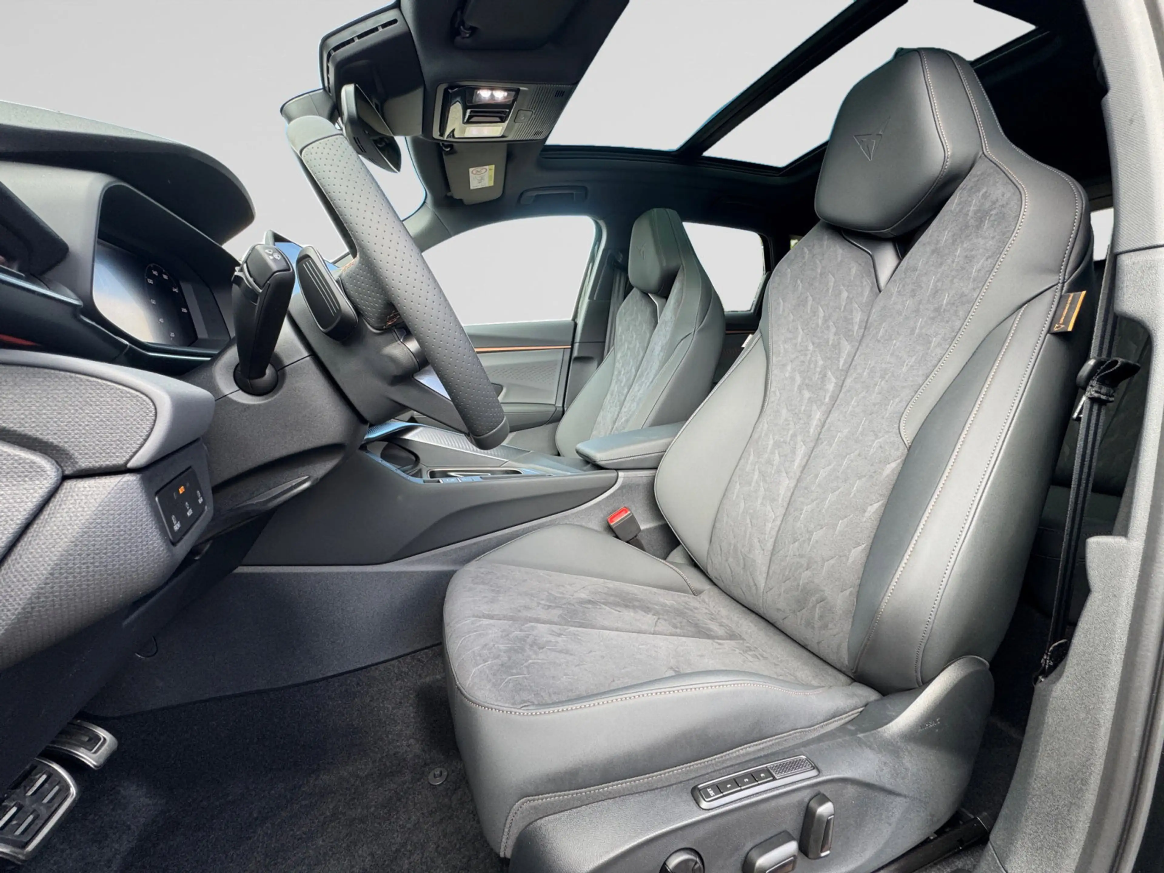 CUPRA Terramar Terramar Business 1.5 e-HYBRID 204ch (150kW) DSG 6v Plug-in Hybrid — photo 9