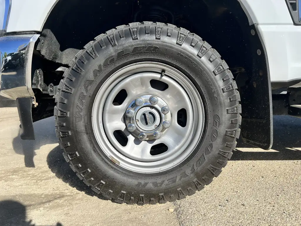 2023 Ford F-350 Super Duty XL Crew Cab 176 | Upfitter Switches | Fog Lights | — photo 3
