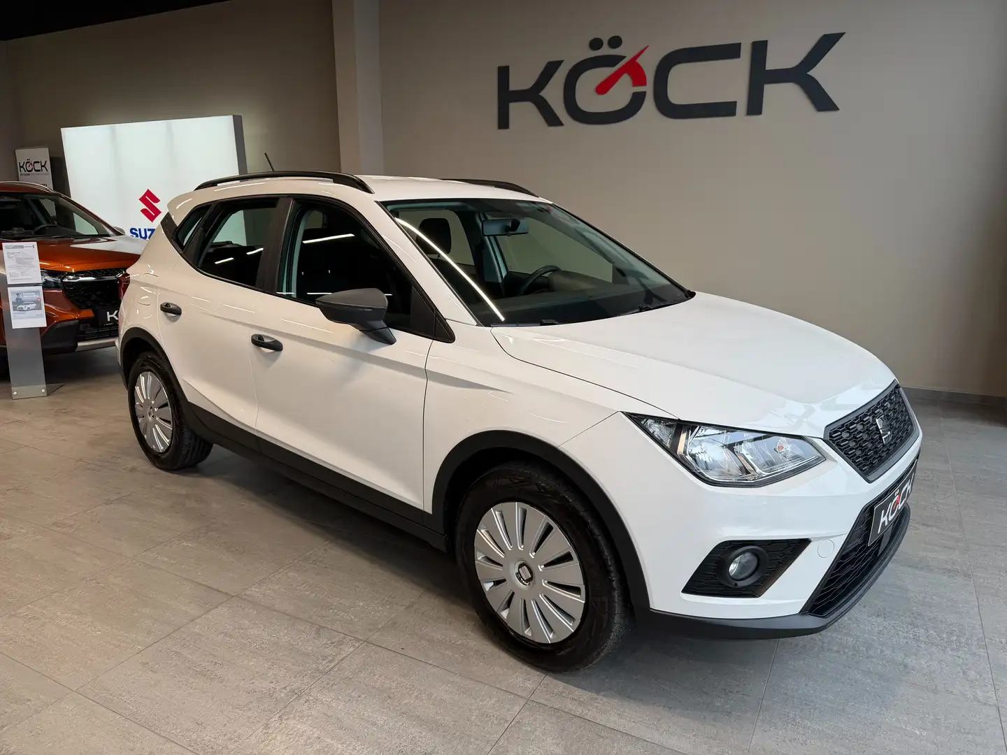 SEAT Arona Reference TSI Austria Edition Weiß - 1