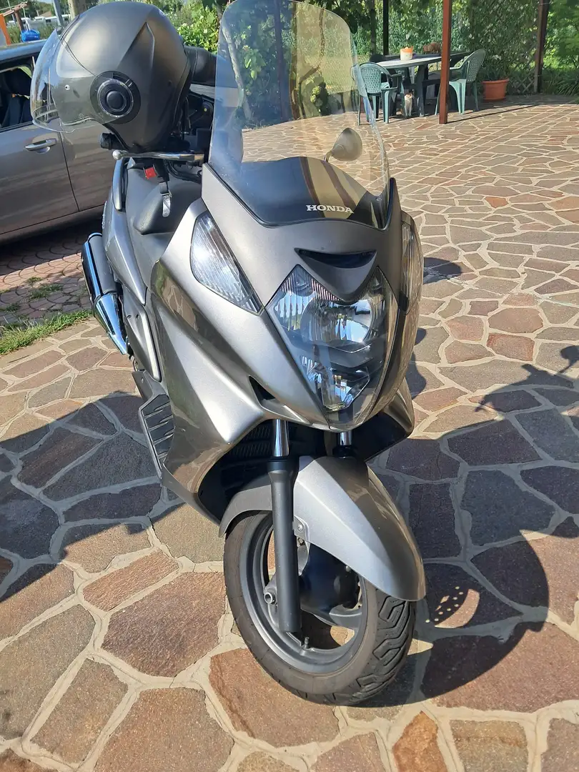 Honda Silver Wing 400 Grau - 2