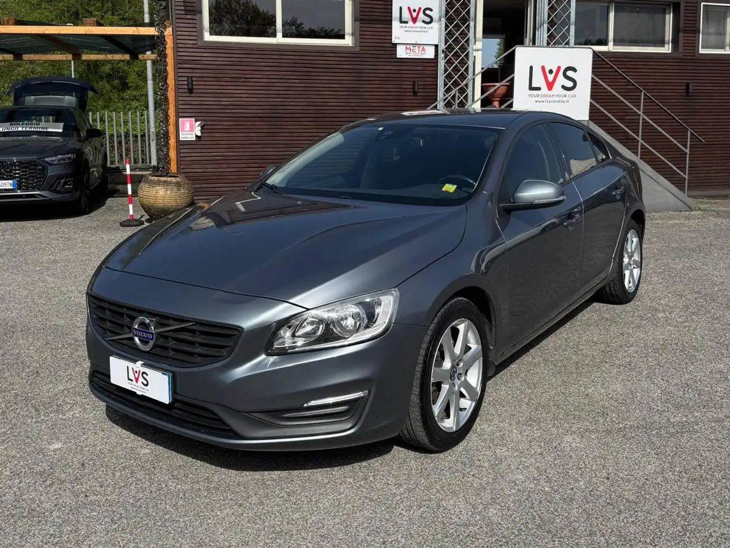 Volvo S60 S60 2.0 d3 Business geartronic Šedá - 1