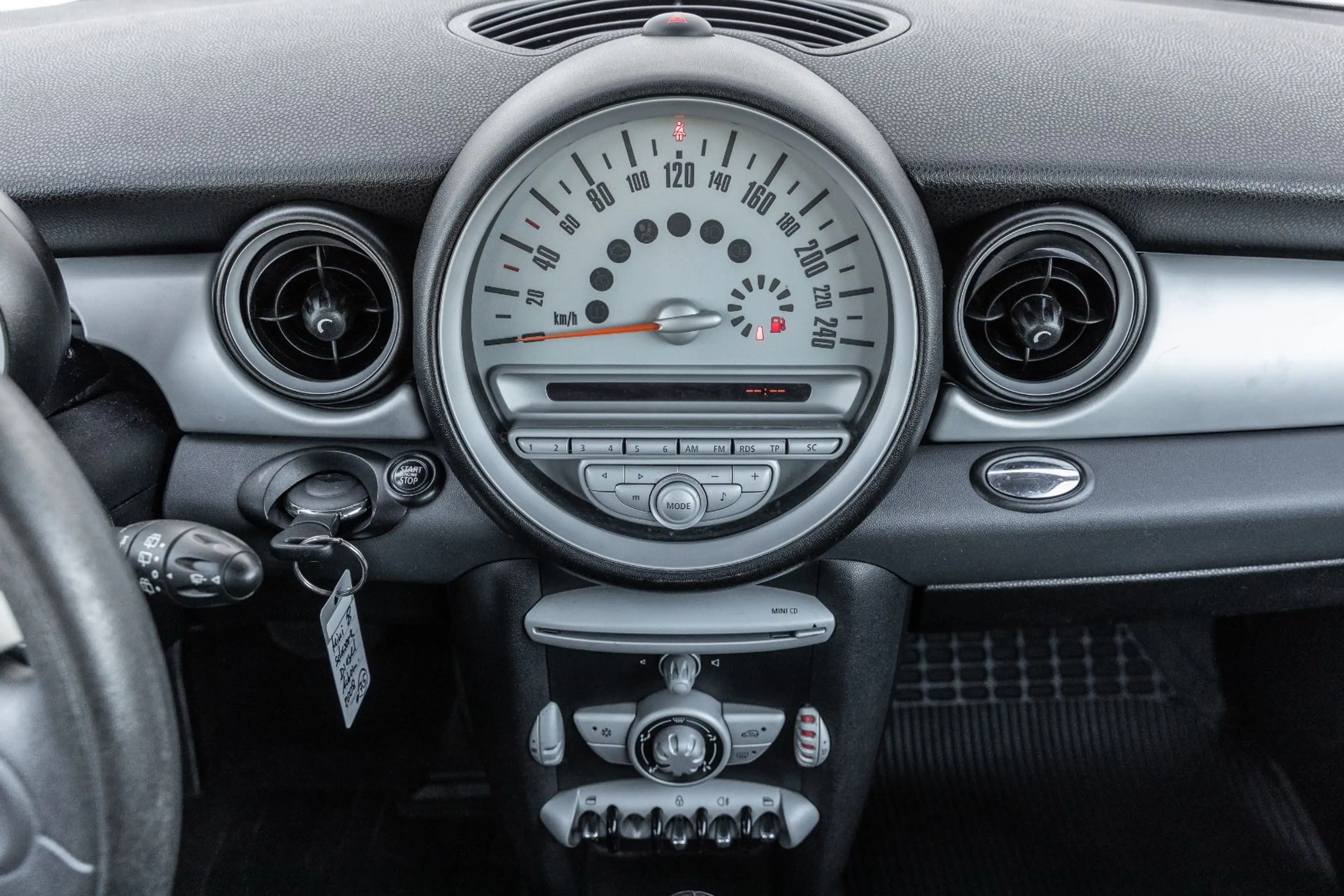 MINI Cooper D COOPER 1,6 D AUTOMATIK ° TÜV NEU ° GARANTIE — photo 14
