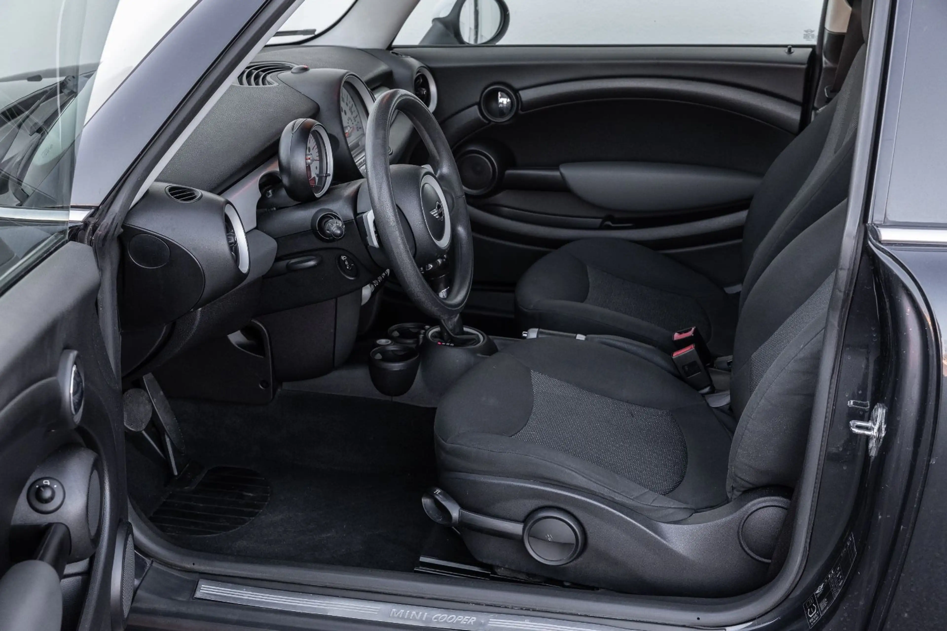 MINI Cooper D COOPER 1,6 D AUTOMATIK ° TÜV NEU ° GARANTIE — photo 11