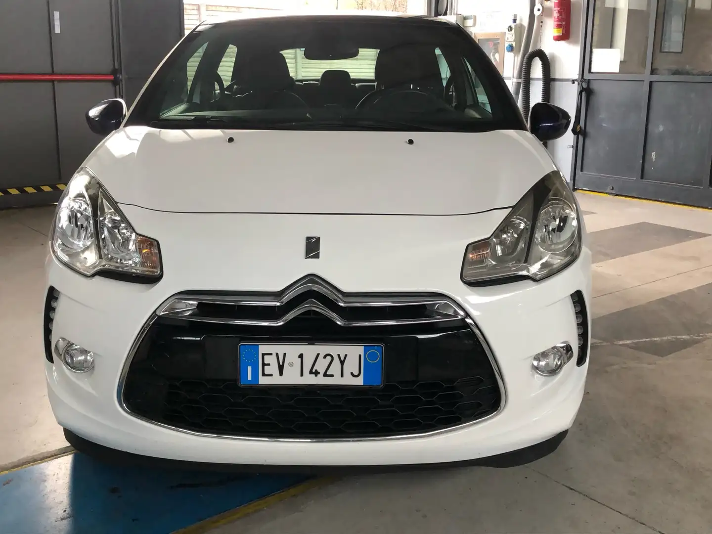 Citroen DS3 DS3 1.4 vti (airdream) Chic Gpl 95cv Bílá - 2