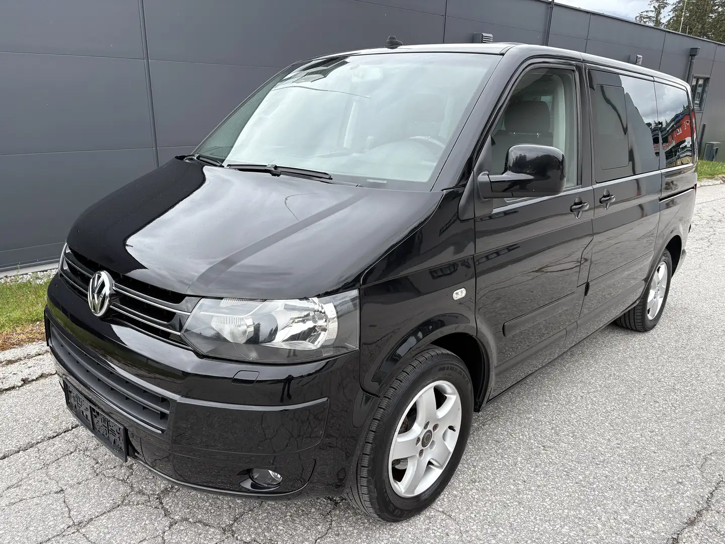 Volkswagen T5 Multivan Family 2,5 TDI ÖAMTC Pickerl - 2