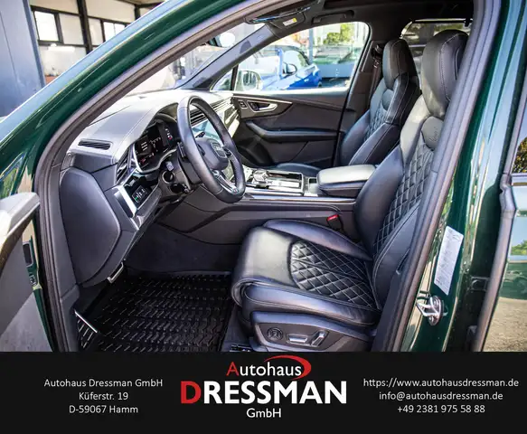 Audi Q7 view 10
