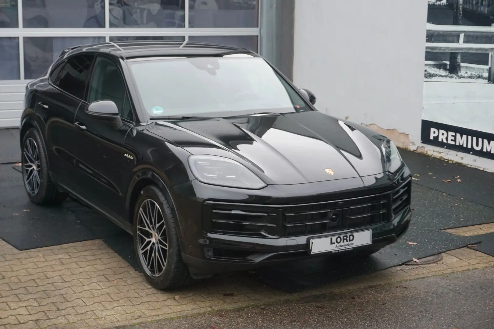 Porsche Cayenne Coupe E-Hybrid*SpAgas*Inno*HeadUp*Mod.25 Schwarz - 2