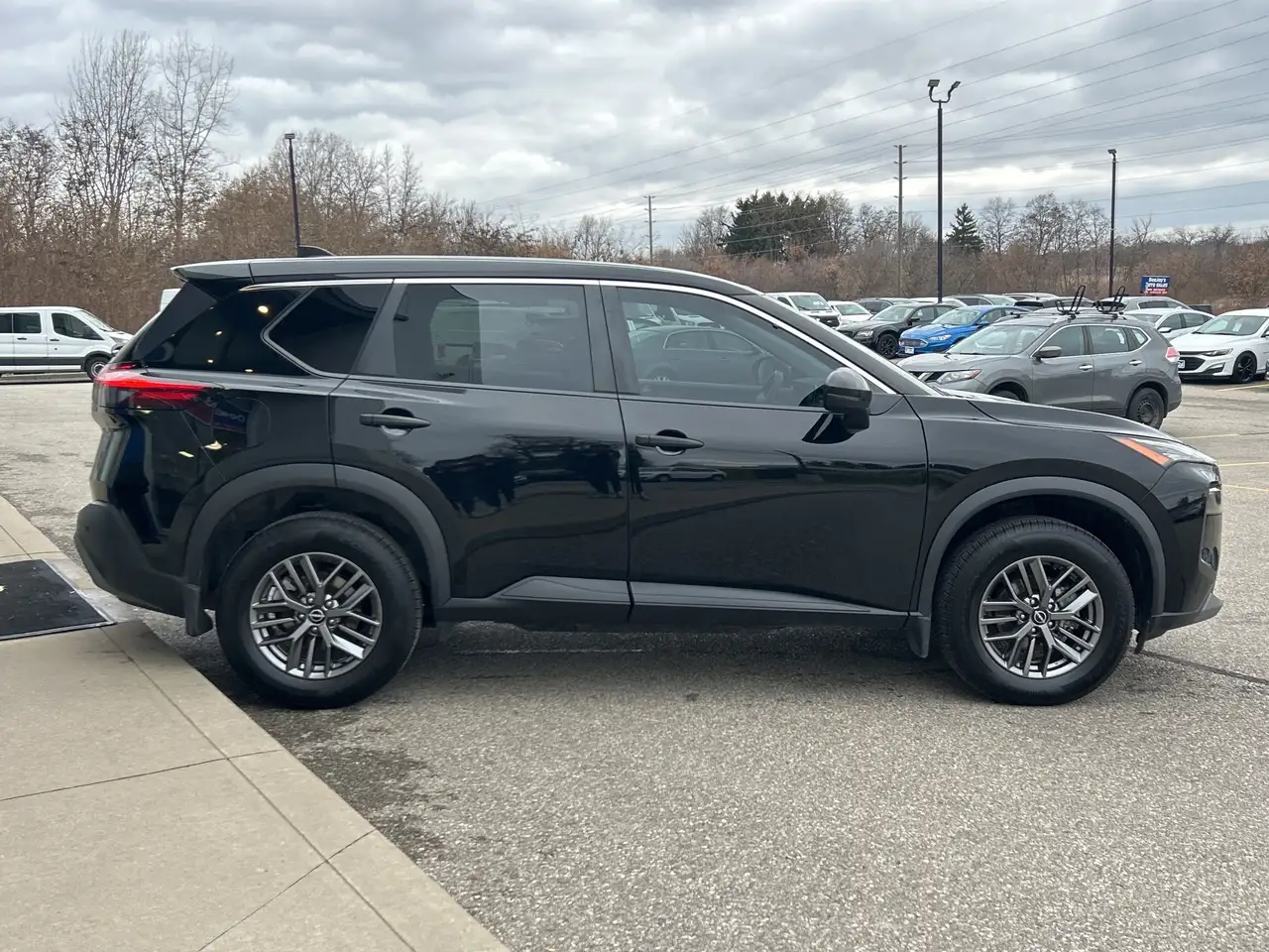 Nissan Rogue снимка Nissan Rogue
