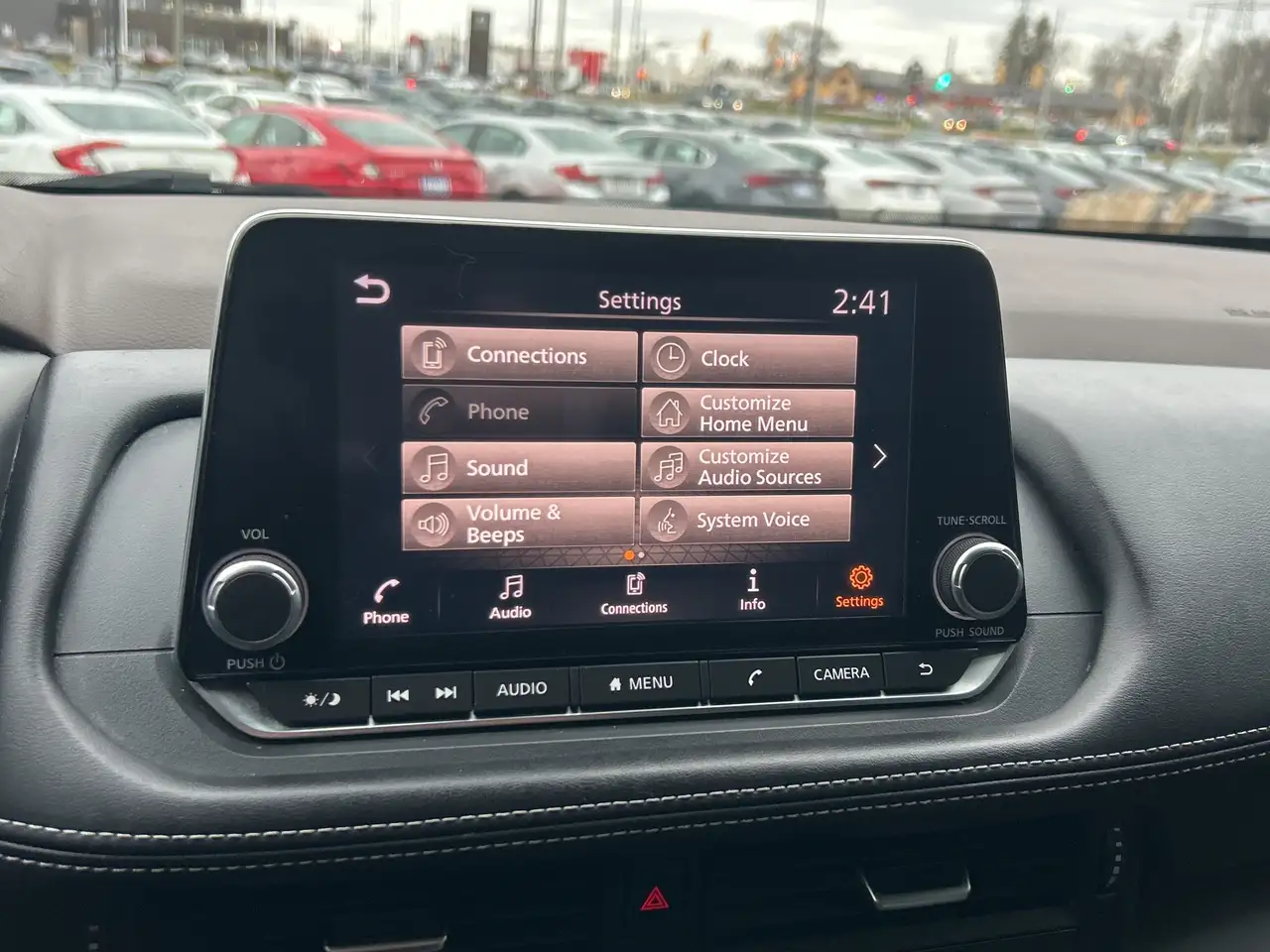 Nissan Rogue снимка Nissan Rogue