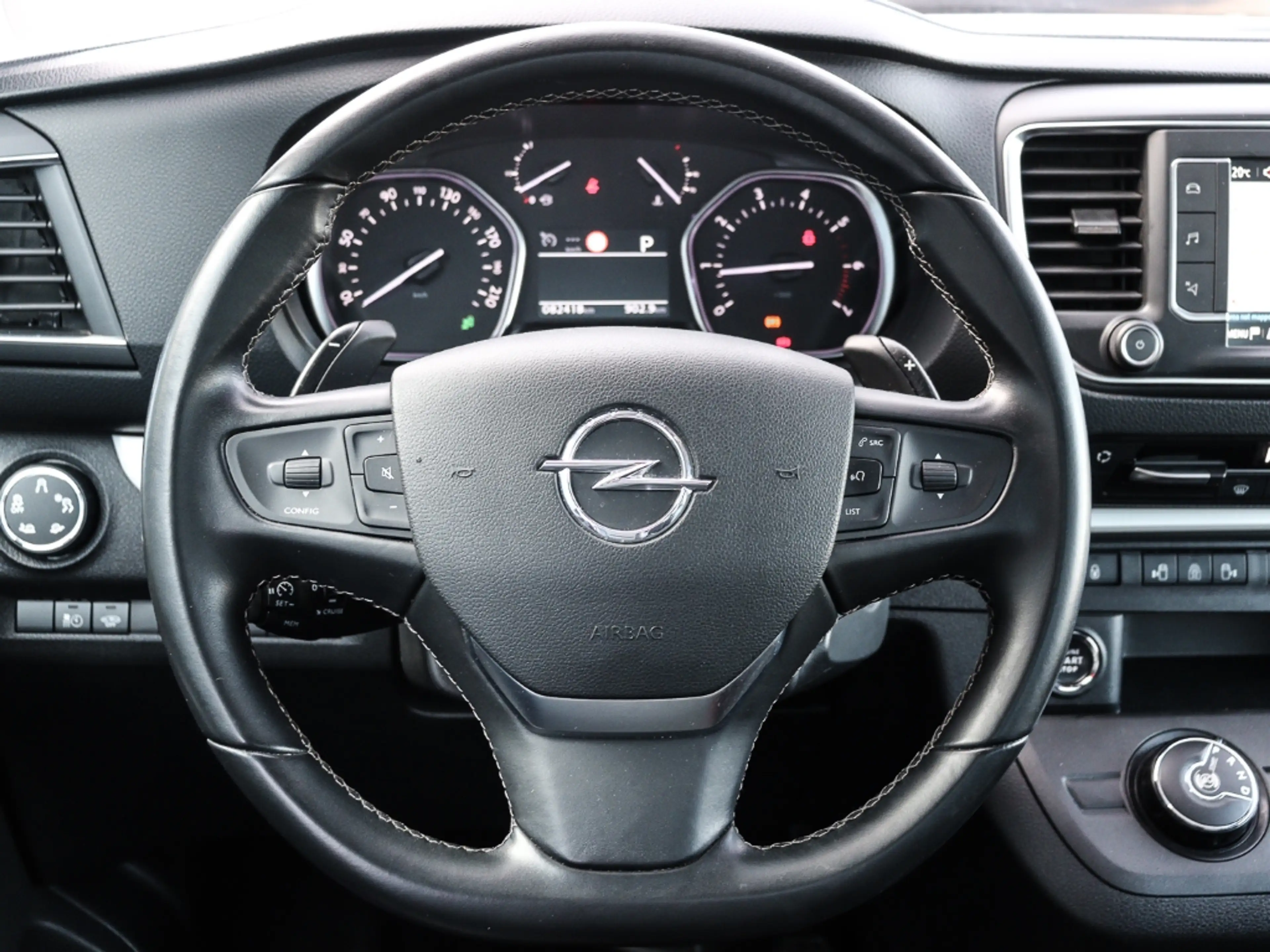 Opel Zafira Life Tourer M LEDER NAVI HUD StandHZG AHK-abnehmba — photo 8