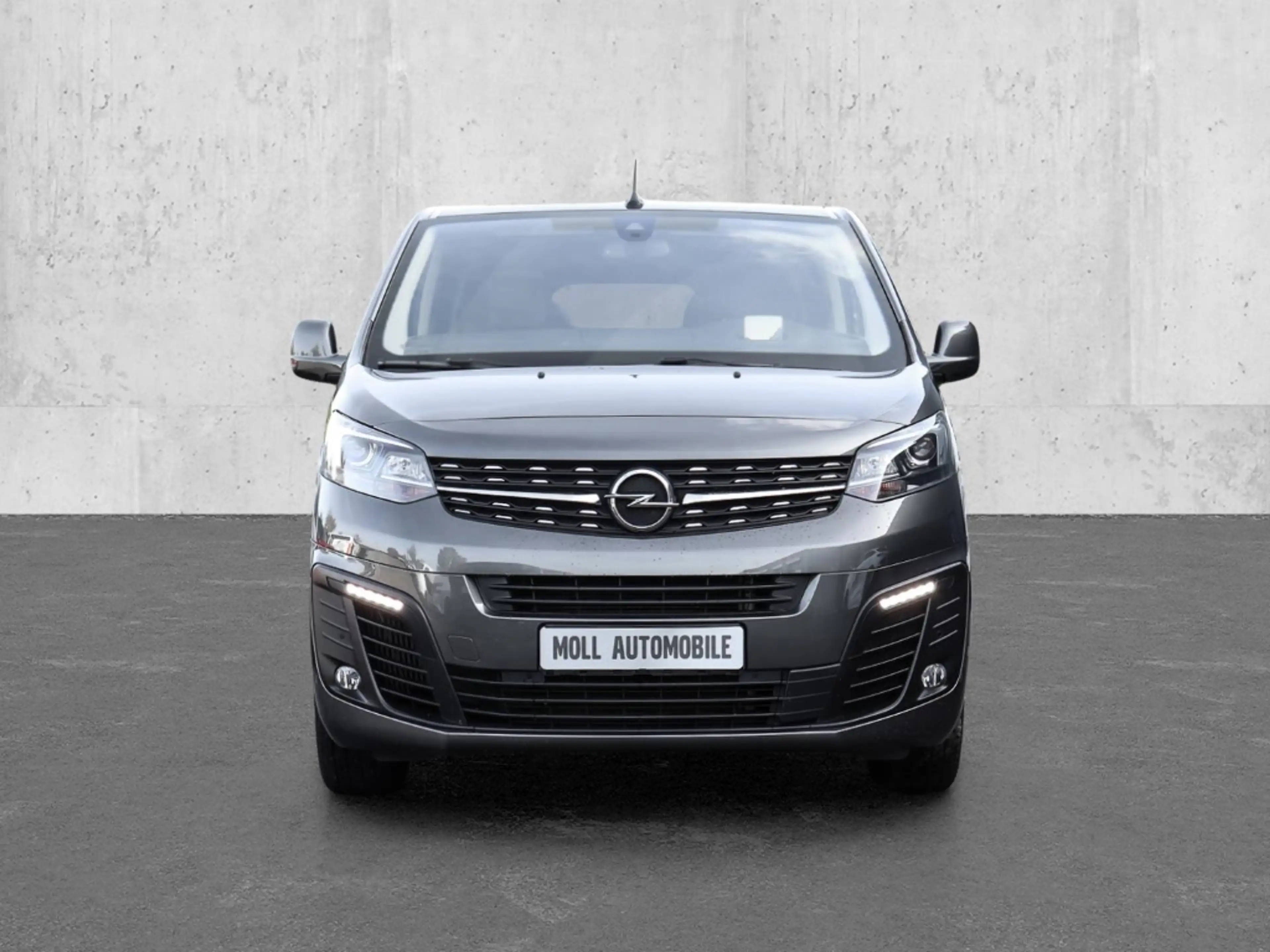 Opel Zafira Life Tourer M LEDER NAVI HUD StandHZG AHK-abnehmba — photo 3