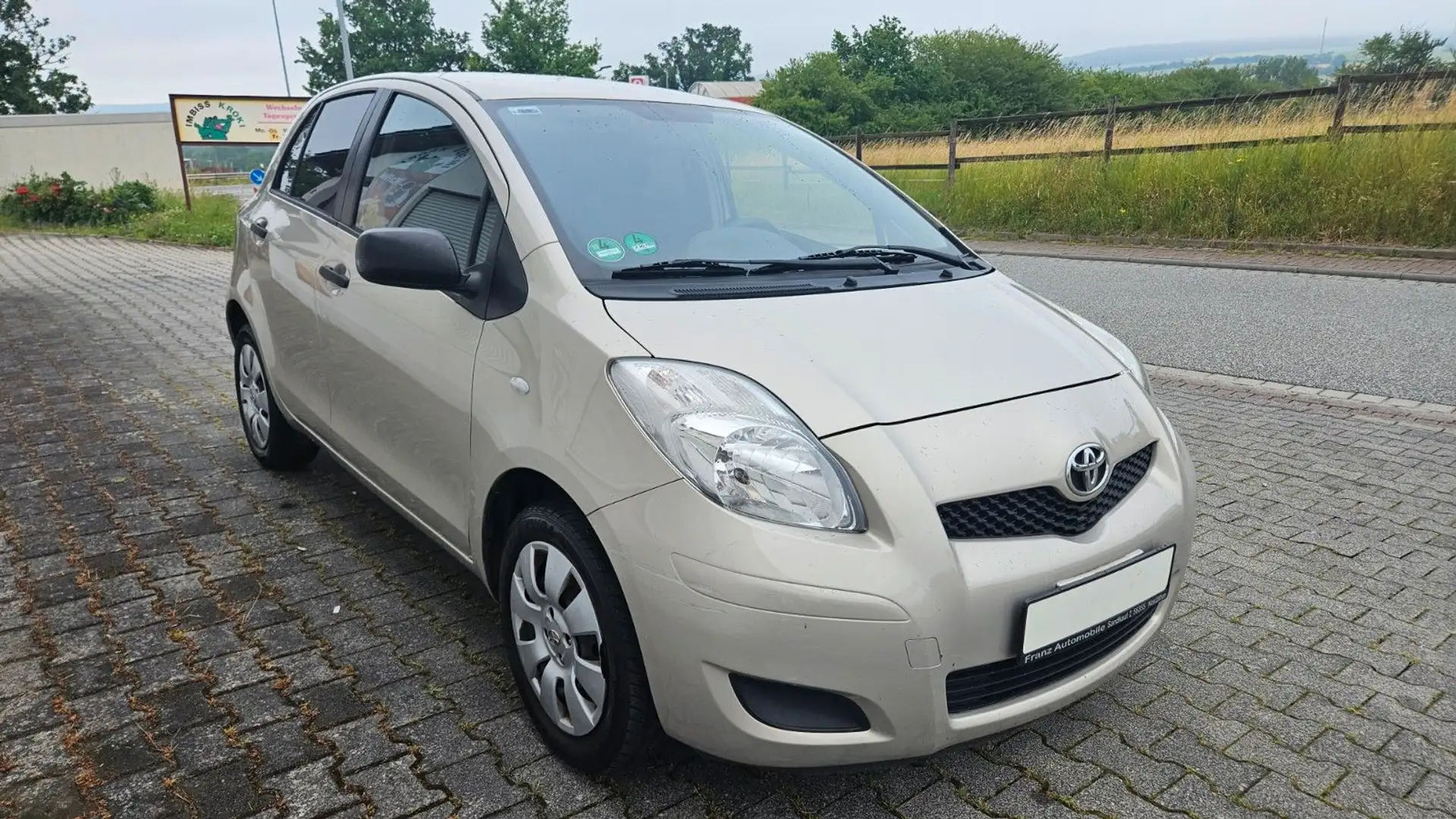 Toyota Yaris Cool, 1.0 VVT-i, Klima, PDC, TüV NEU Gold - 1