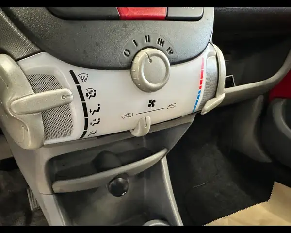 Toyota Aygo view 10