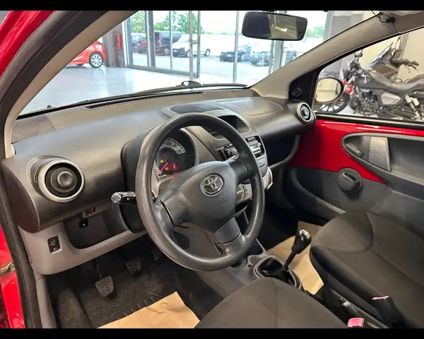 Toyota Aygo view 8