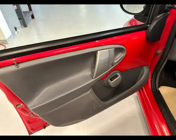 Toyota Aygo view 9