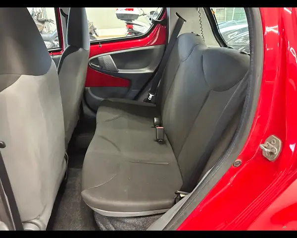Toyota Aygo view 13