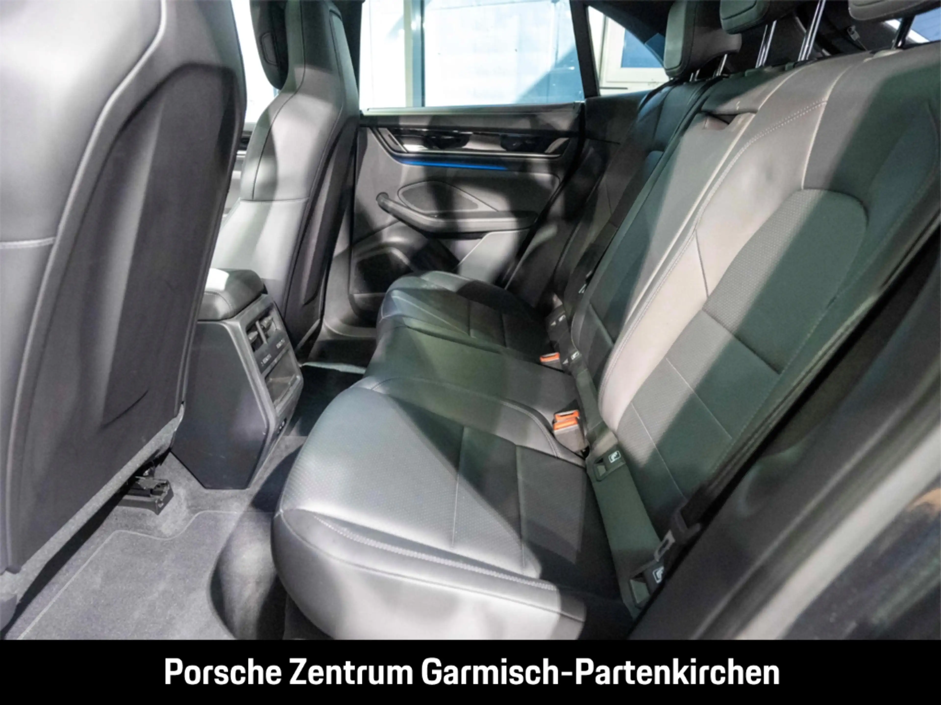 Porsche Macan Luftfederung LenkradHZG Memory Sitze Leder — photo 11