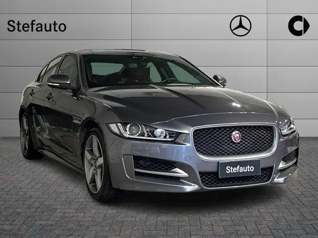 Jaguar XE 2.0 D 180 CV aut. R-Sport