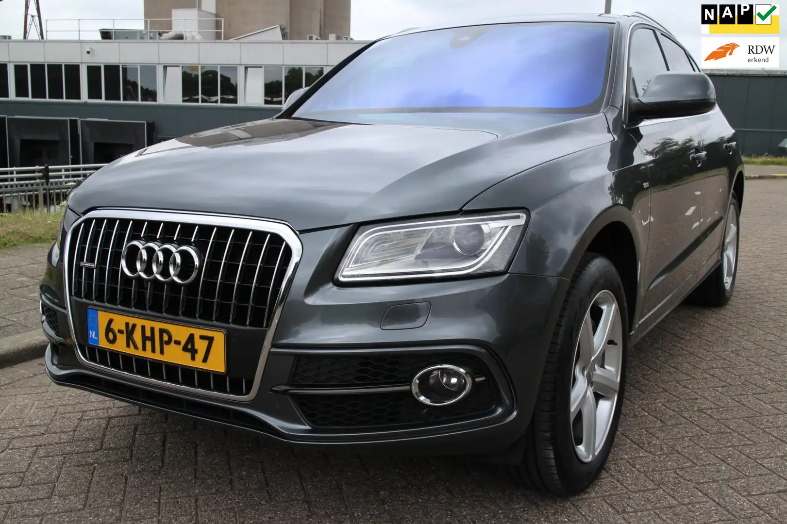 Audi Q5 3.0 TFSI quattro S Edition Grau - 1
